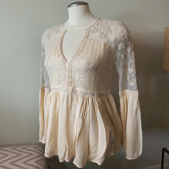 American Eagle Cream Blouse - Picture 1 of 10
